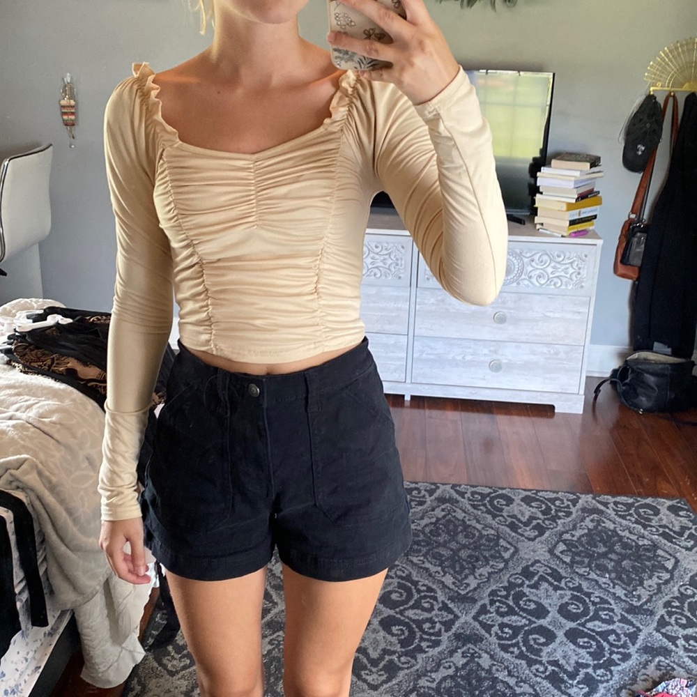 Cute tan crop top!